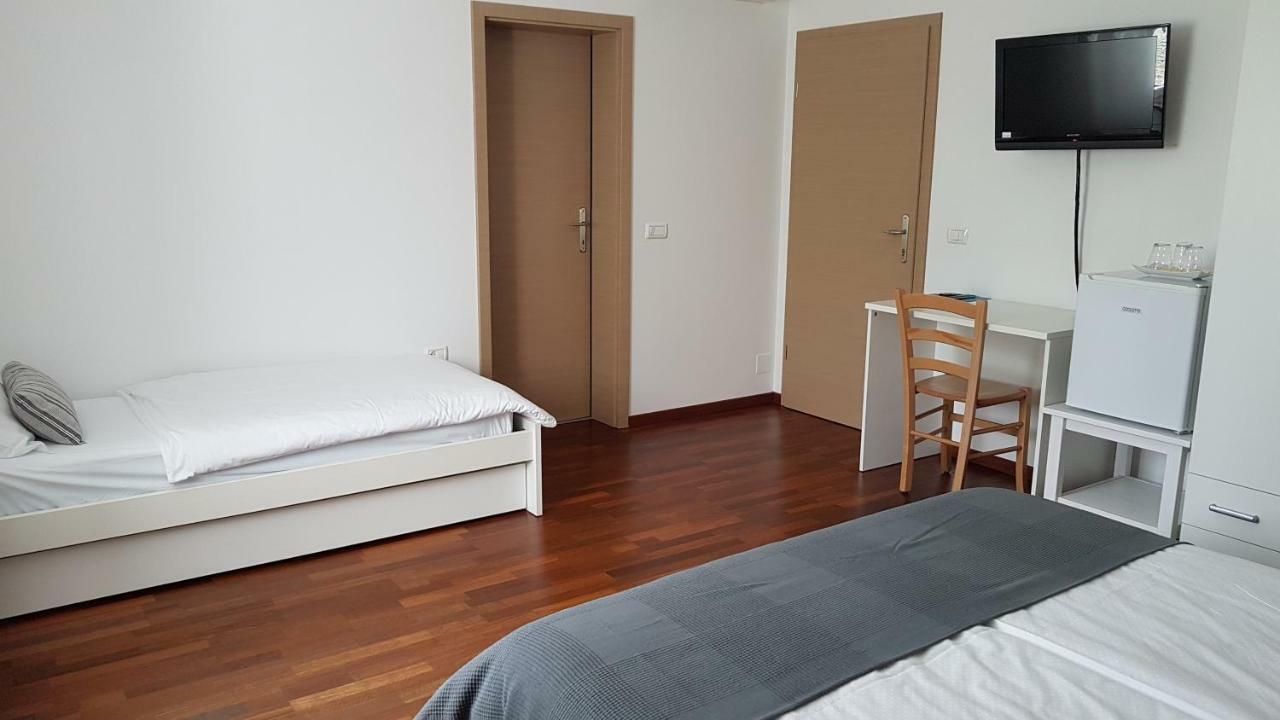 Guesthouse Pri Mihelovih Sežana Extérieur photo